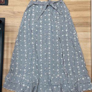Angie Maxi Skirt; embroidered flowers, pretty feminine pattern; Size L